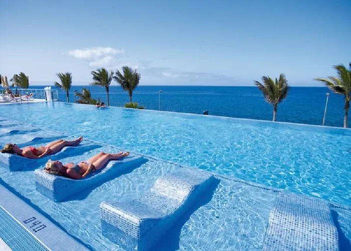 Riu Papayas Hotel 4*