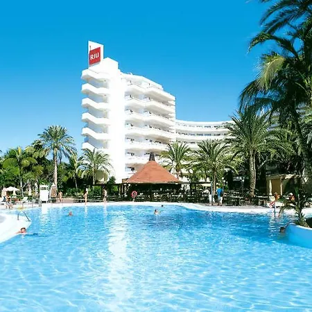 ホテル Riu Papayas 4*